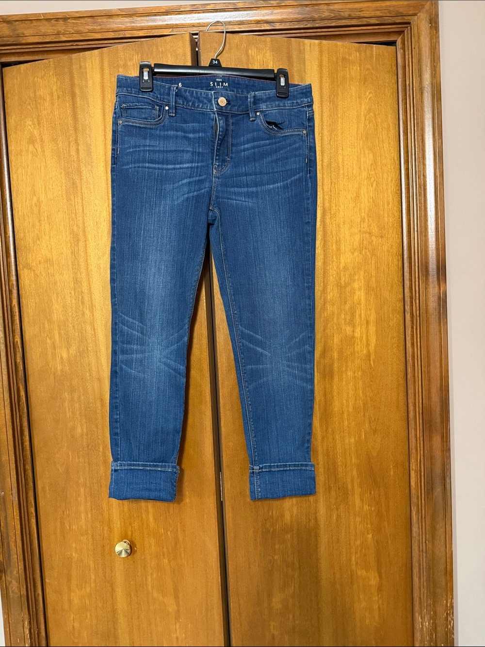 White House Black Market Slim Crop Ankle Jeans in Blue Denim